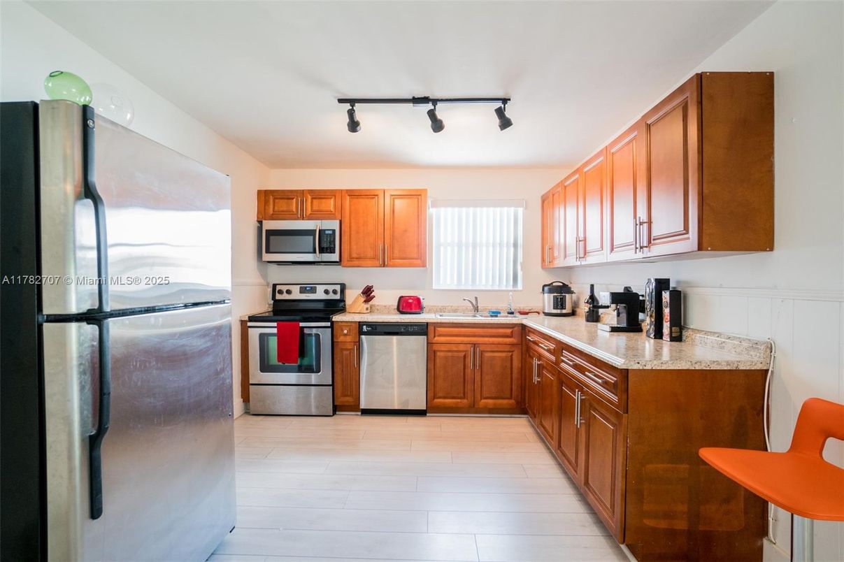 Interior, Kitchen, Stainless Steel Appliances, Wood Texture Flooring