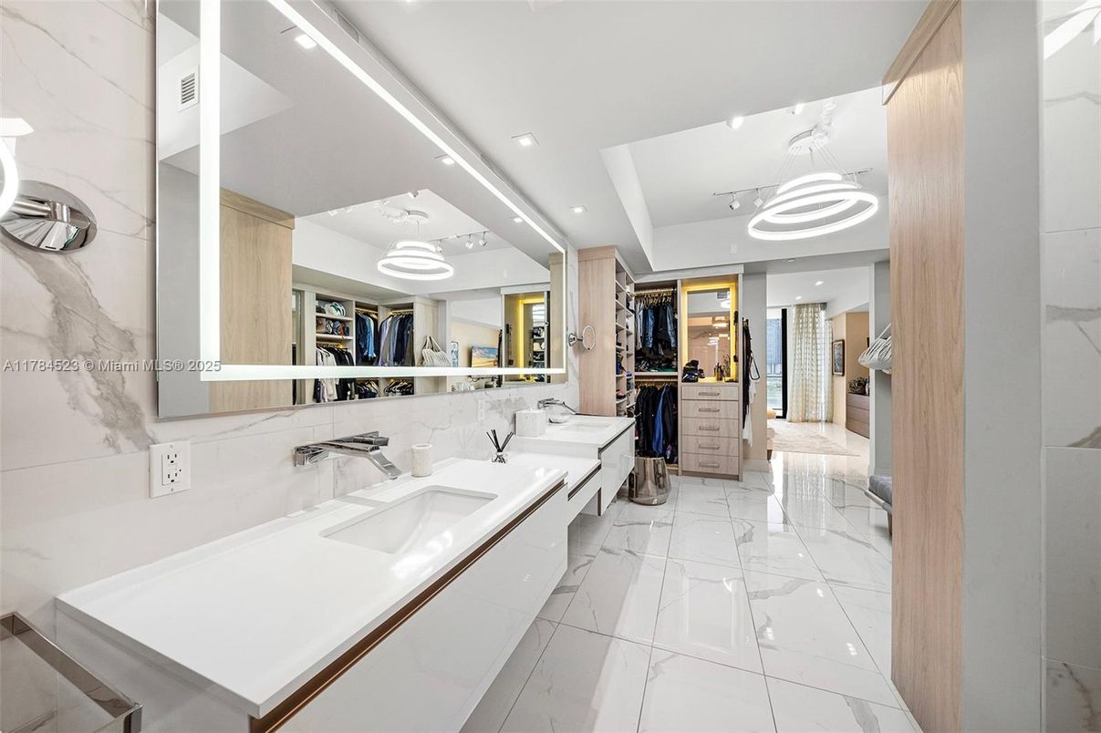 Bathroom, Dual Sink Vanities, Interior, Marble, Recessed Lighting