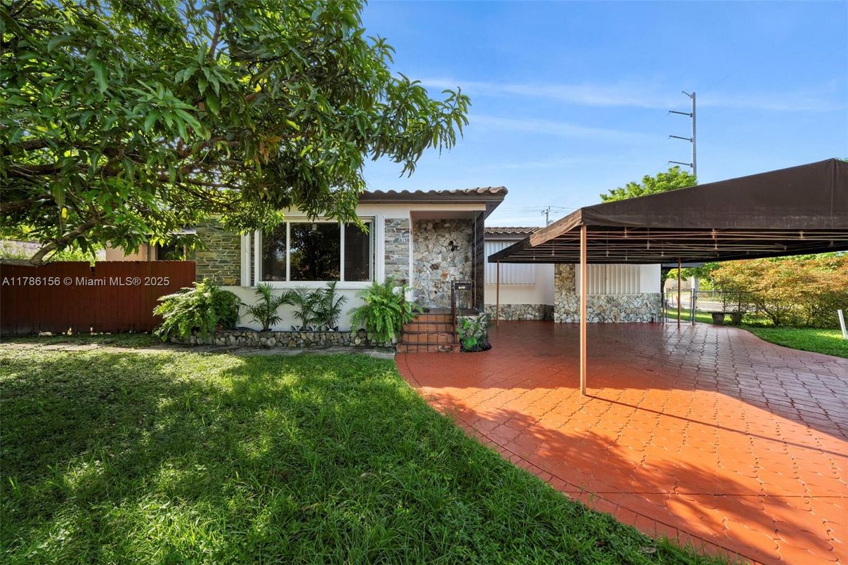 Backyard, Exterior