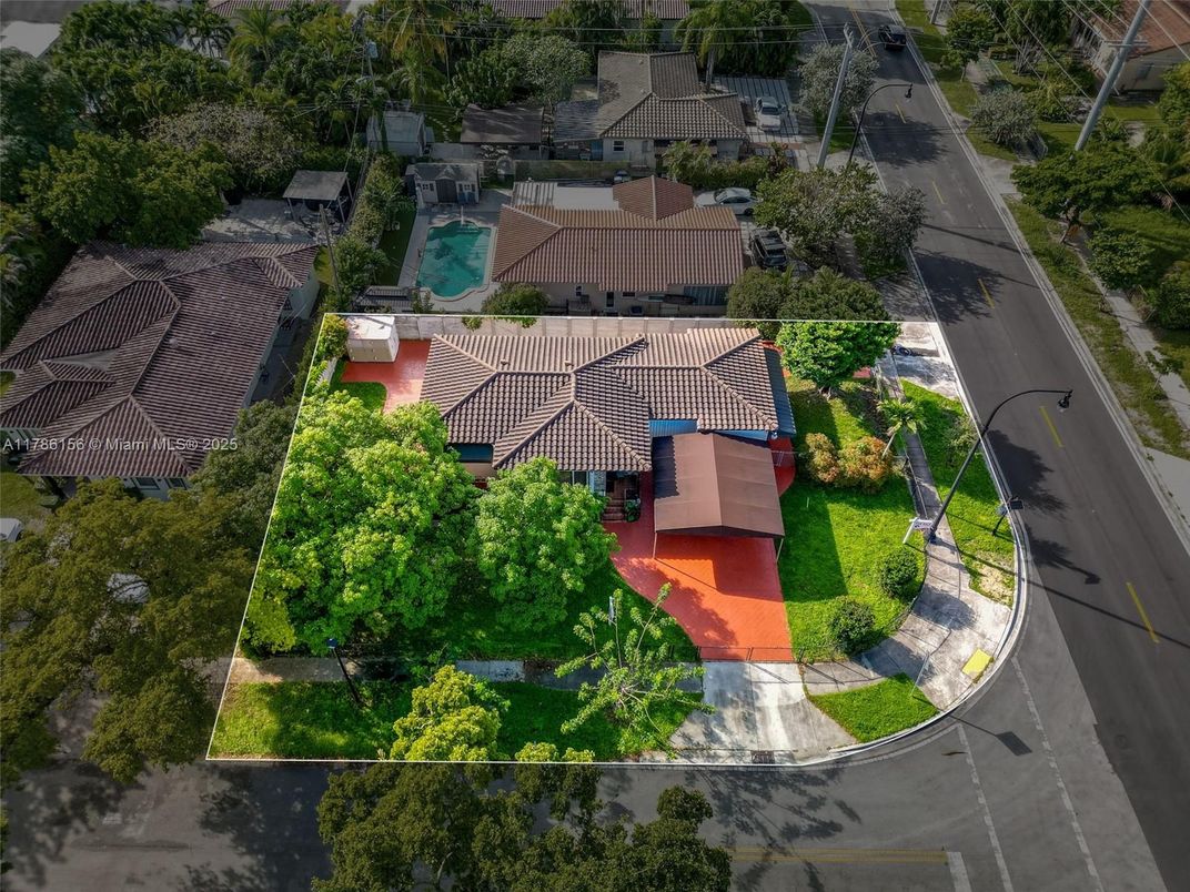 Exterior, Drone