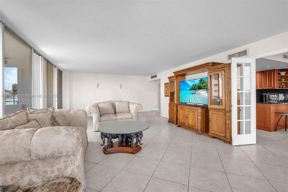 Interior, Kitchen, Living room