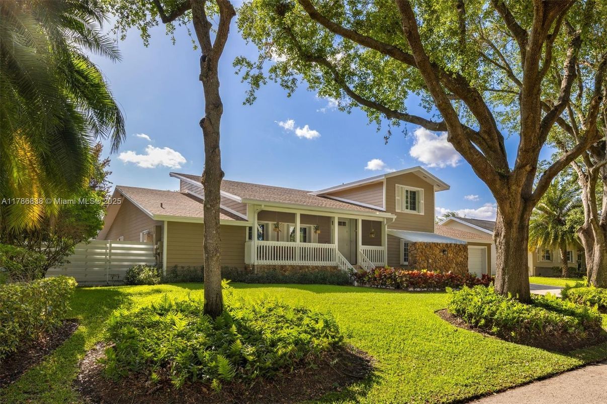 Attached, Backyard, Exterior, Facade, Split Level