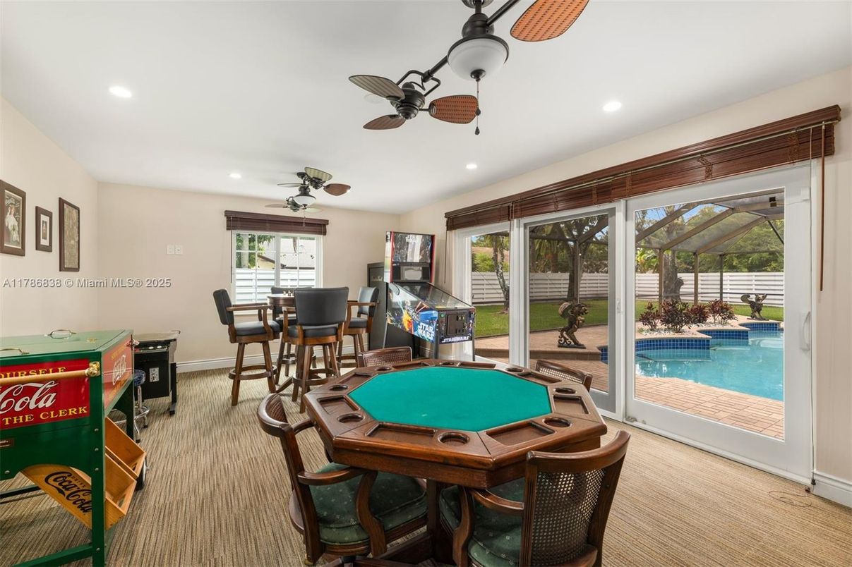 Game Room, Interior, Recessed Lighting