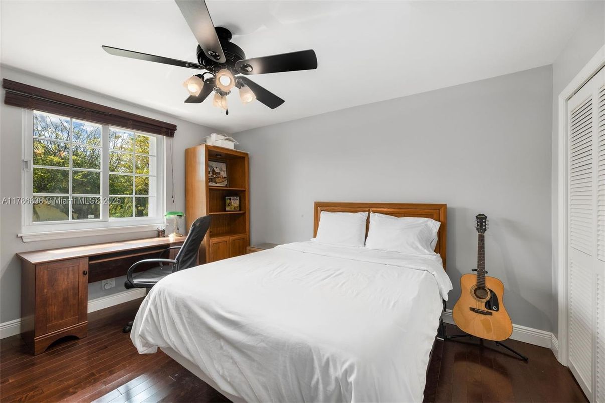 Bedroom, Home Office, Interior, Wood Texture Flooring