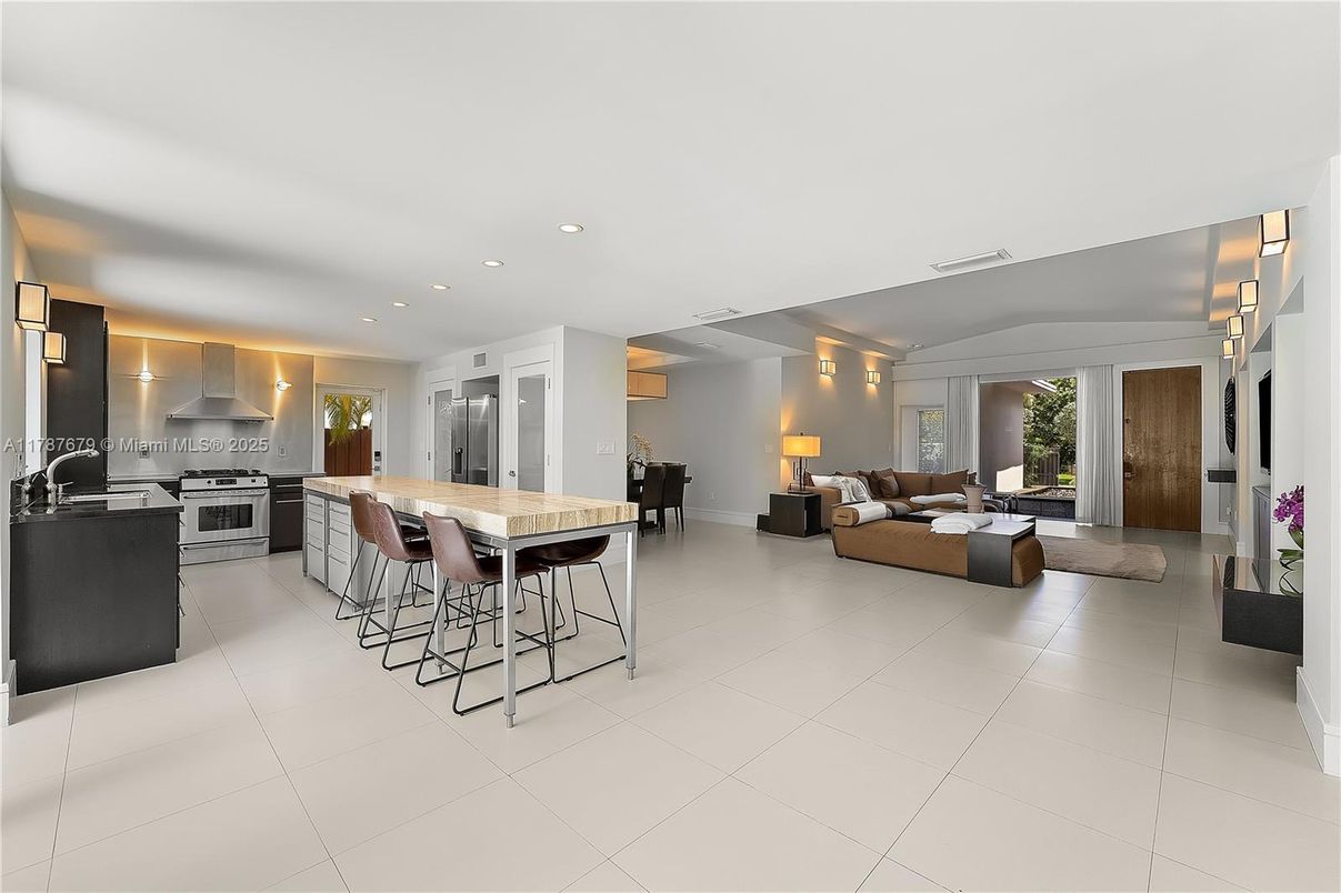 Interior, Kitchen, Living room, Recessed Lighting, Stainless Steel Appliances