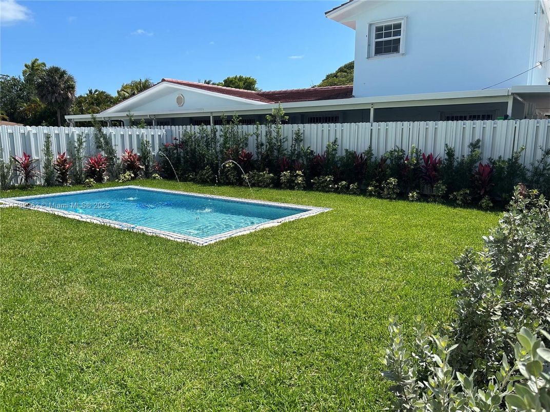 Backyard, Exterior, Pool