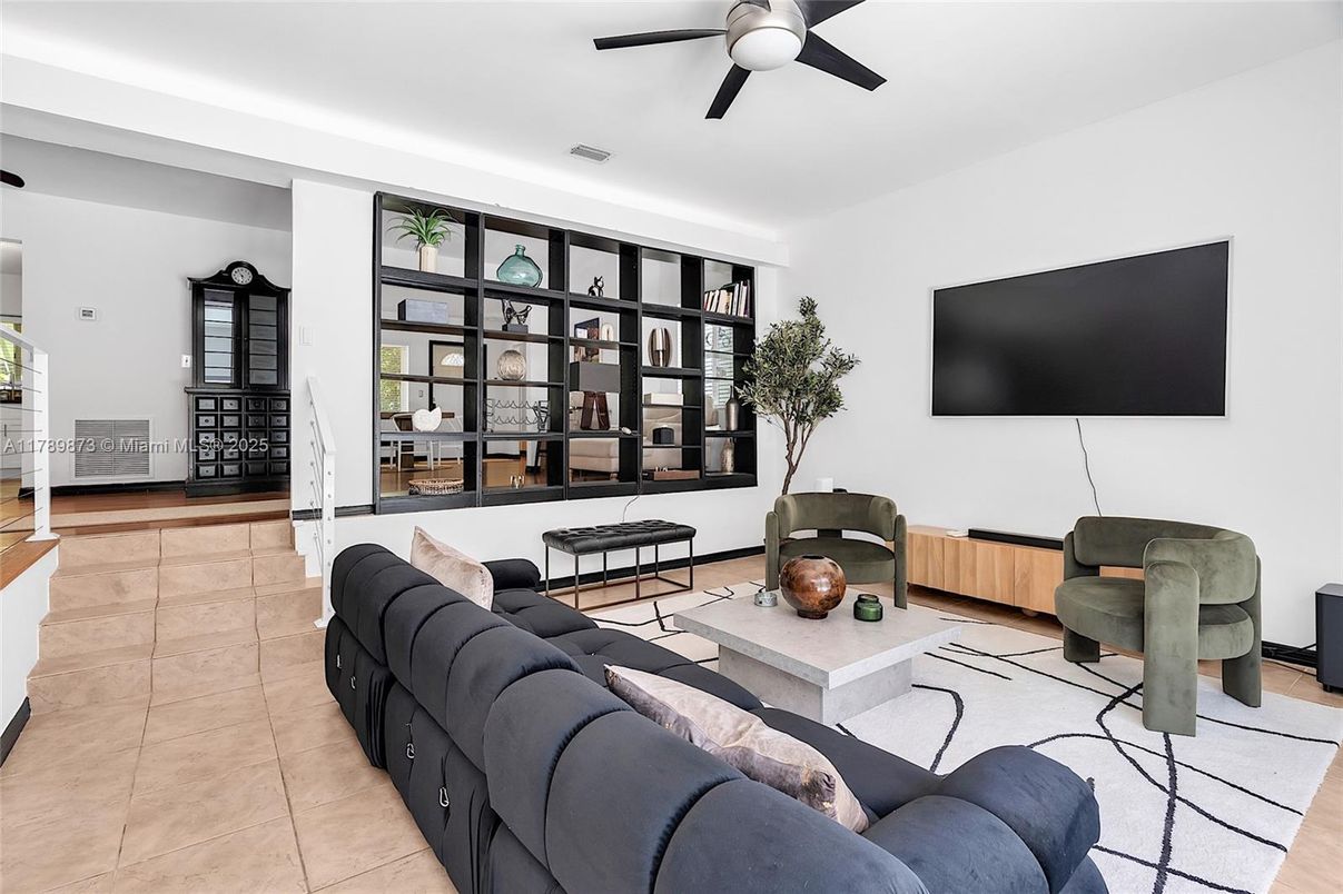 Interior, Living room