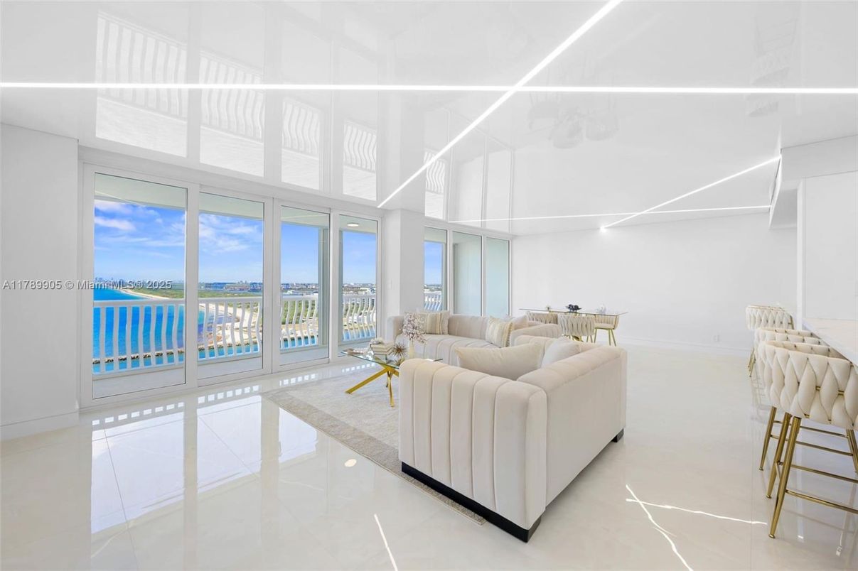 Interior, Living room, Water