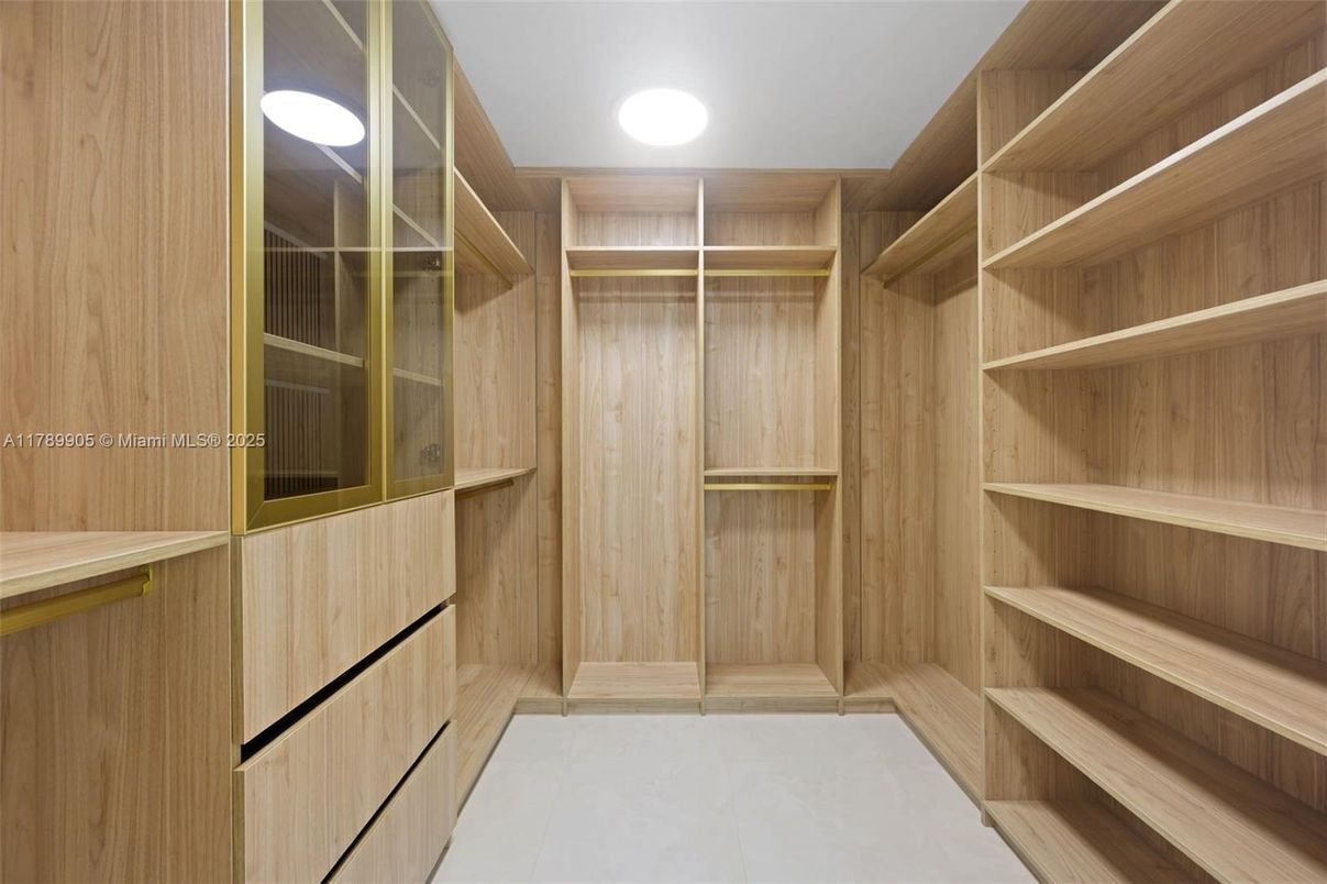 Interior, Recessed Lighting, Walk-in Closets