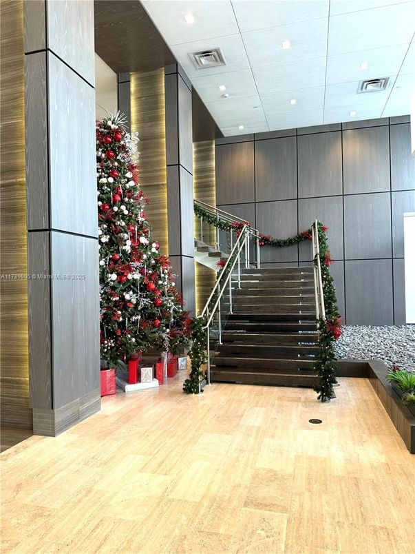 Interior, Recessed Lighting, Wood Texture Flooring