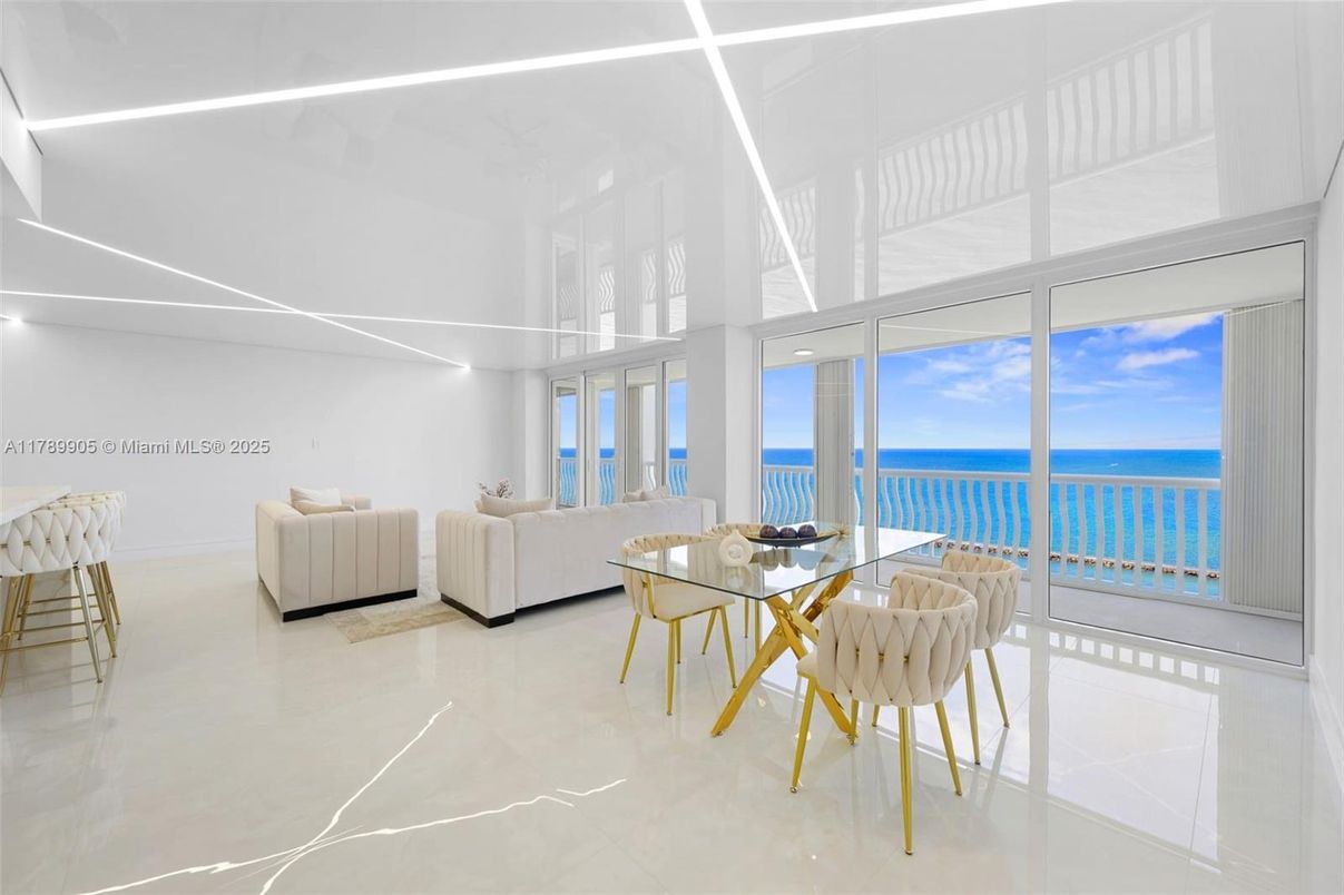 Dining room, Interior, Living room, Water