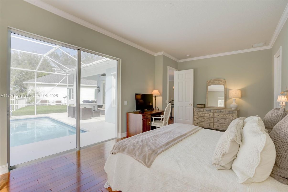 Bedroom, Interior, Pool, Wood Texture Flooring