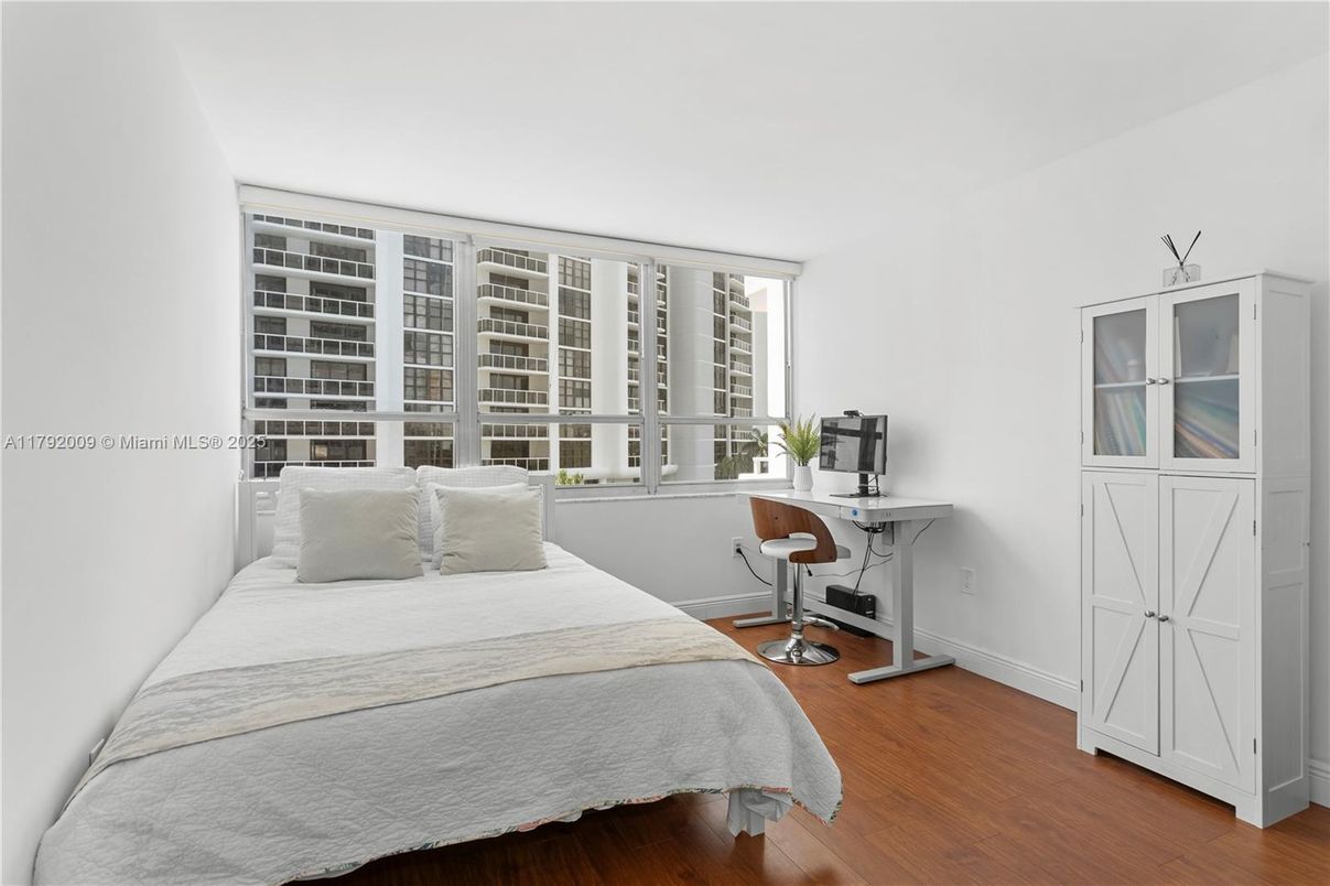 Bedroom, Home Office, Interior, Wood Texture Flooring