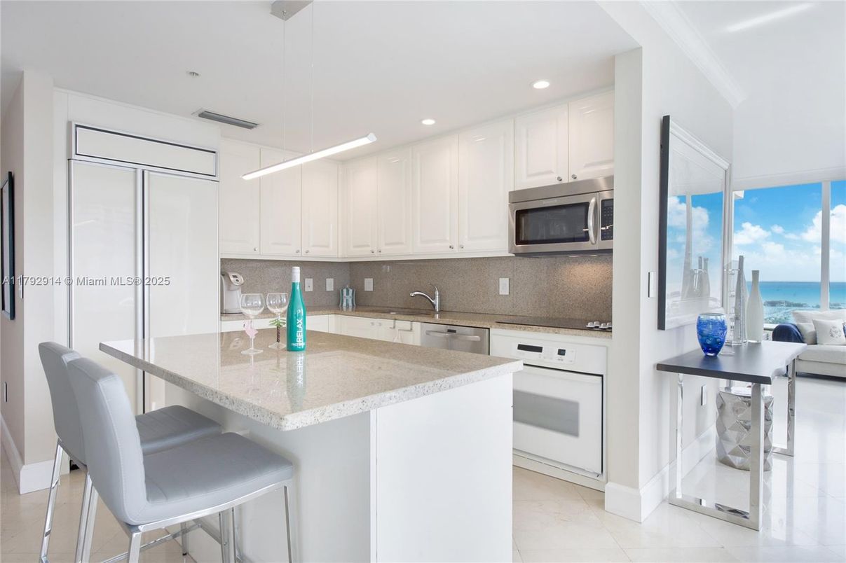 Interior, Kitchen, Pendant Lights, Recessed Lighting, Stainless Steel Appliances, Water