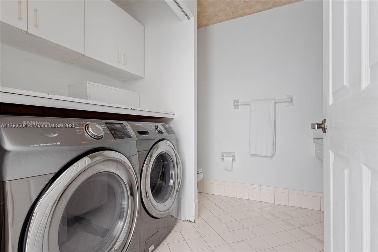 Interior, Washer