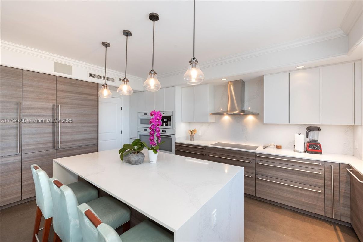 Interior, Kitchen, Pendant Lights, Recessed Lighting, Stainless Steel Appliances