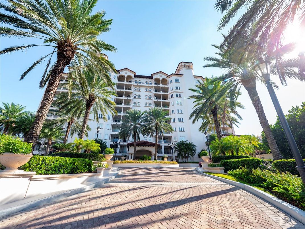 Exterior, Facade, Condo Building