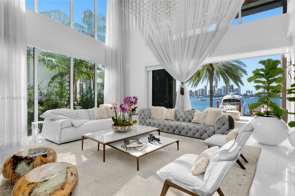 Interior, Living room, Sun Room, Water