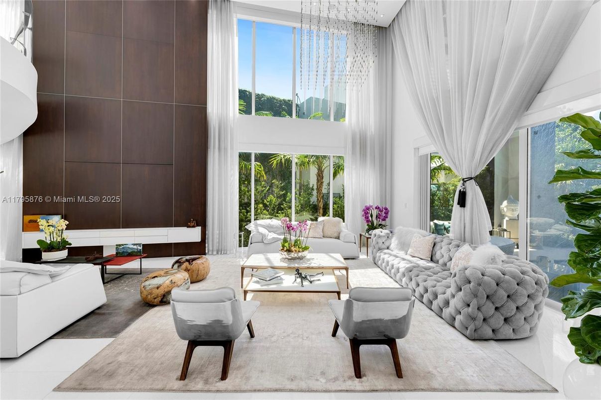 Interior, Living room, Pendant Lights