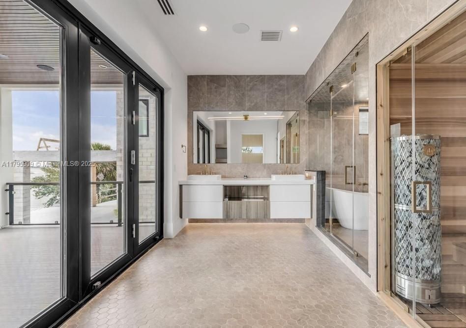 Bathroom, Dual Sink Vanities, Interior, Recessed Lighting