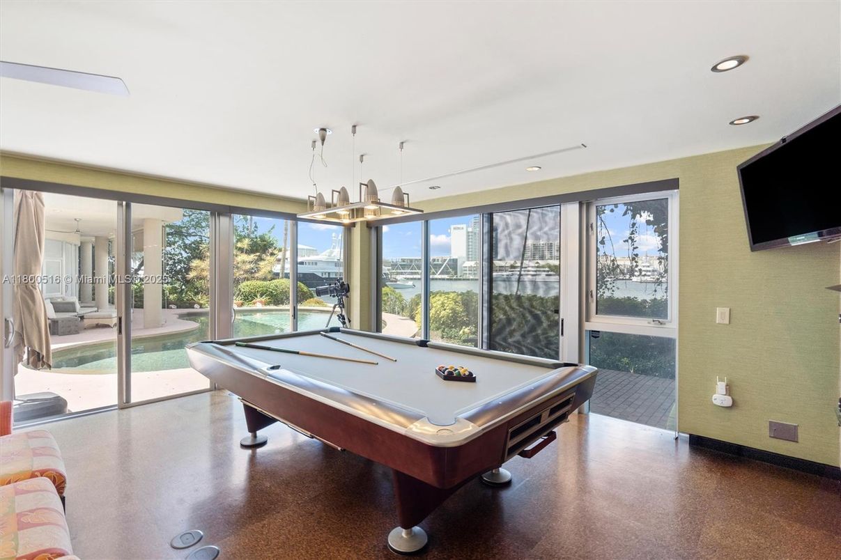 Billiard Table, Game Room, Interior, Pendant Lights, Recessed Lighting