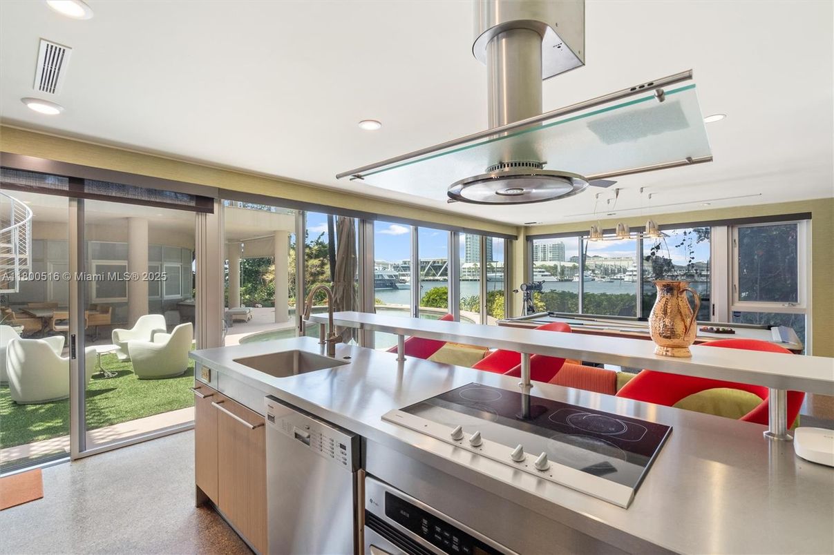 Dining room, Interior, Kitchen, Recessed Lighting, Stainless Steel Appliances, Water