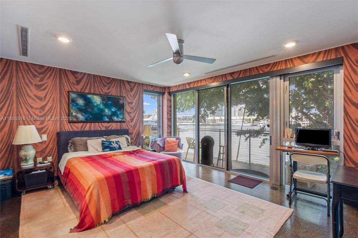 Bedroom, Interior, Recessed Lighting, Water