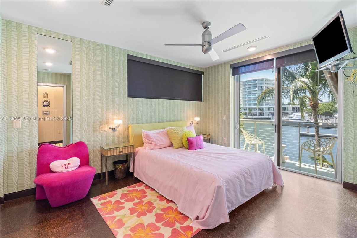 Bedroom, Interior, Recessed Lighting, Water