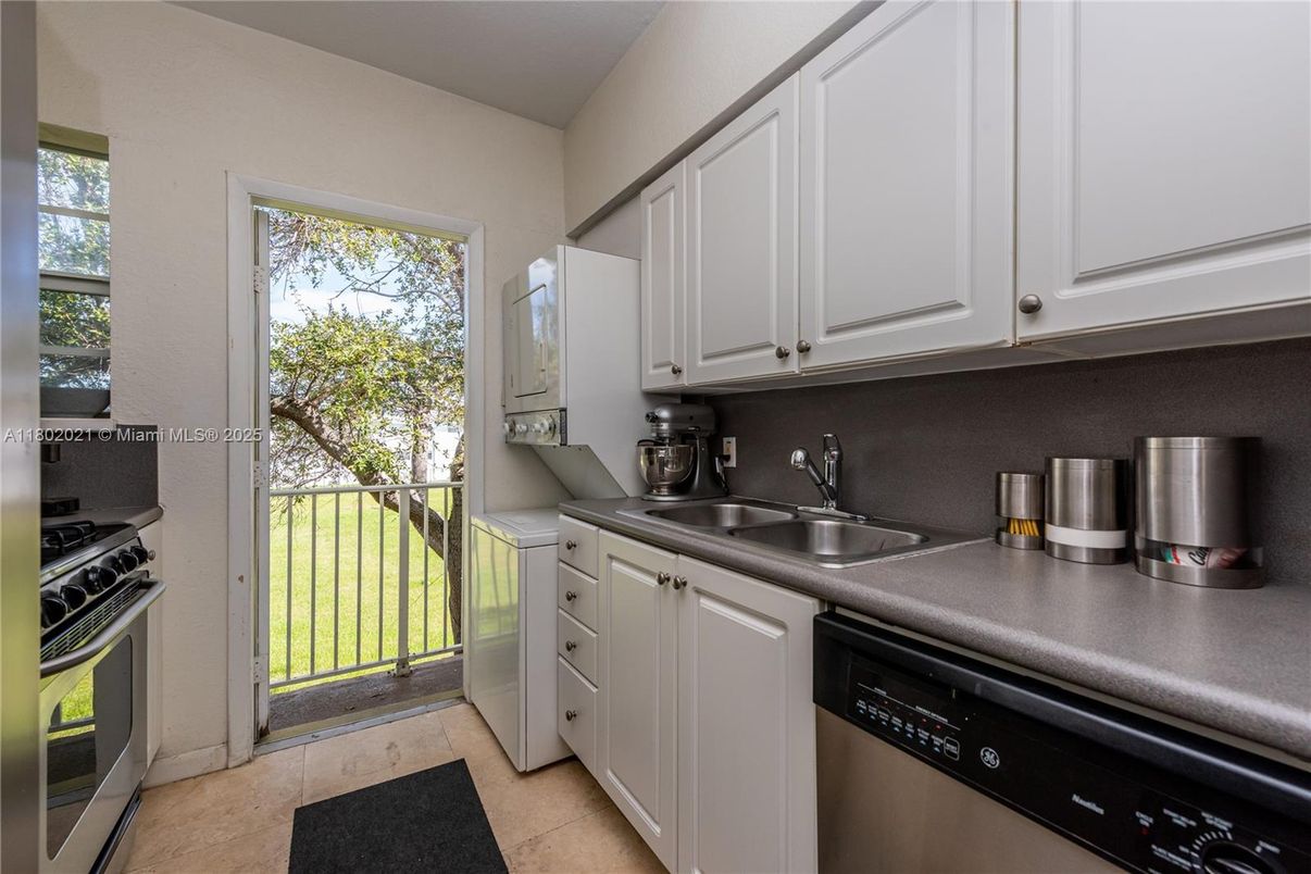 Interior, Kitchen, Washer