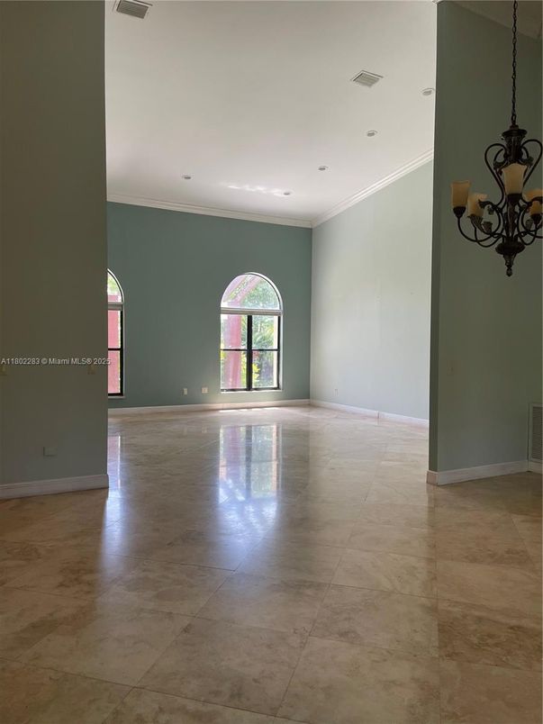 Empty room, Interior, Recessed Lighting