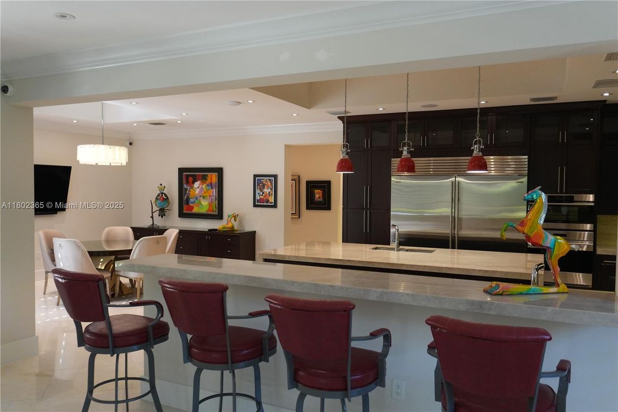 Dining room, Interior, Kitchen, Pendant Lights, Recessed Lighting, Stainless Steel Appliances