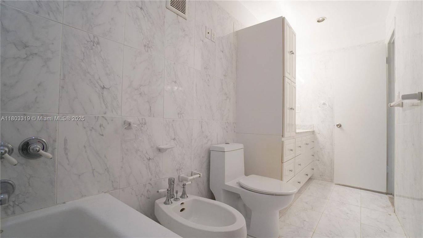 Bathroom, Interior, Marble, Marble Walls