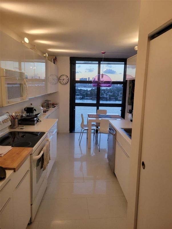 Dining room, Interior, Kitchen