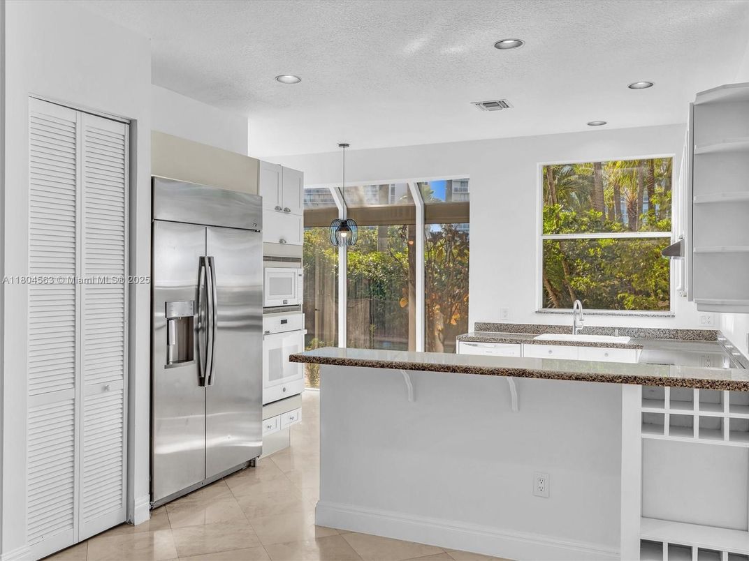 Interior, Kitchen, Pendant Lights, Recessed Lighting, Stainless Steel Appliances