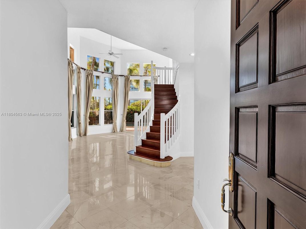 Interior, Marble, Recessed Lighting