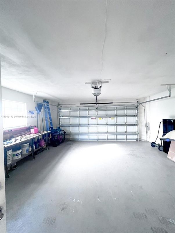 Garage, Interior