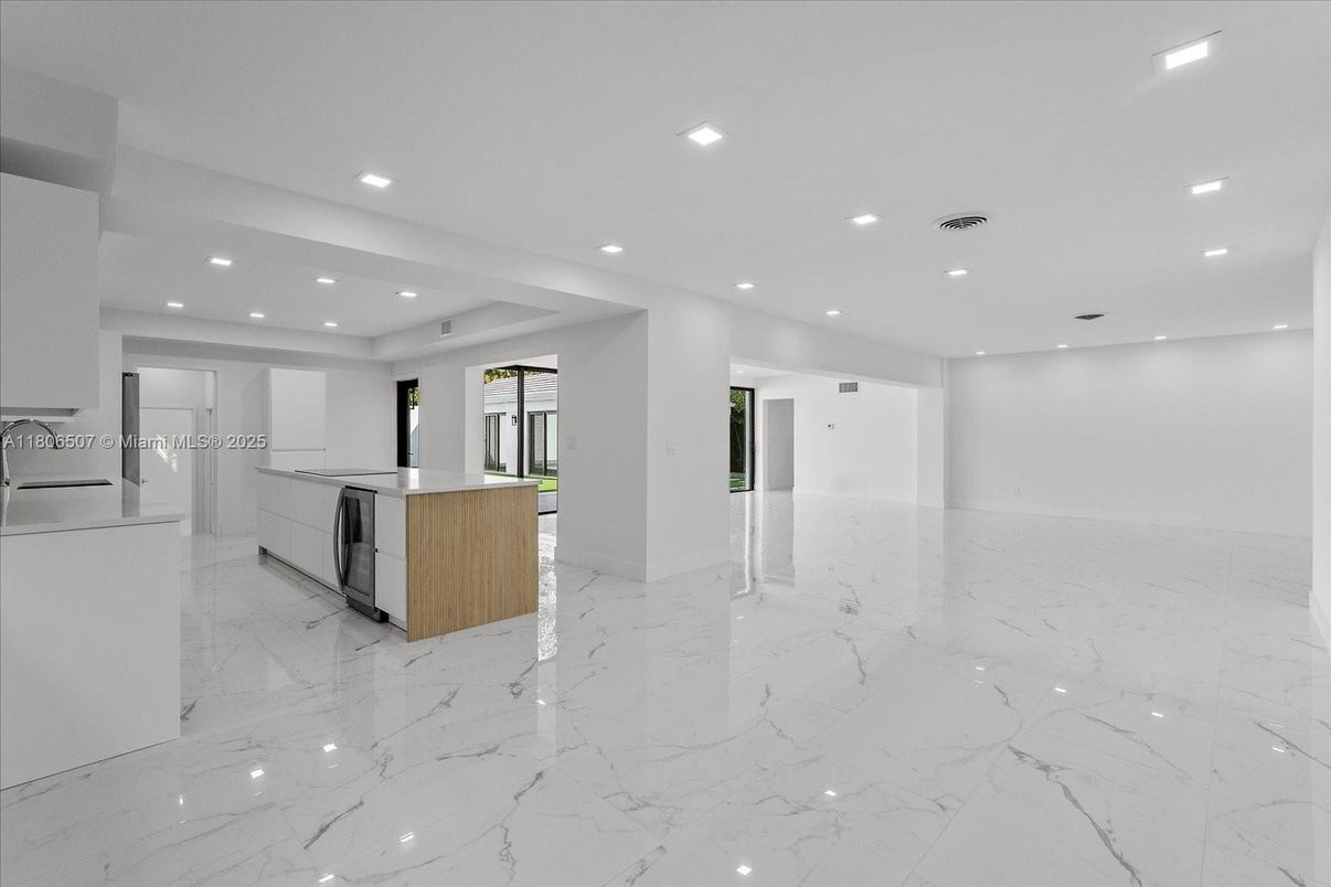 Interior, Kitchen, Marble, Recessed Lighting