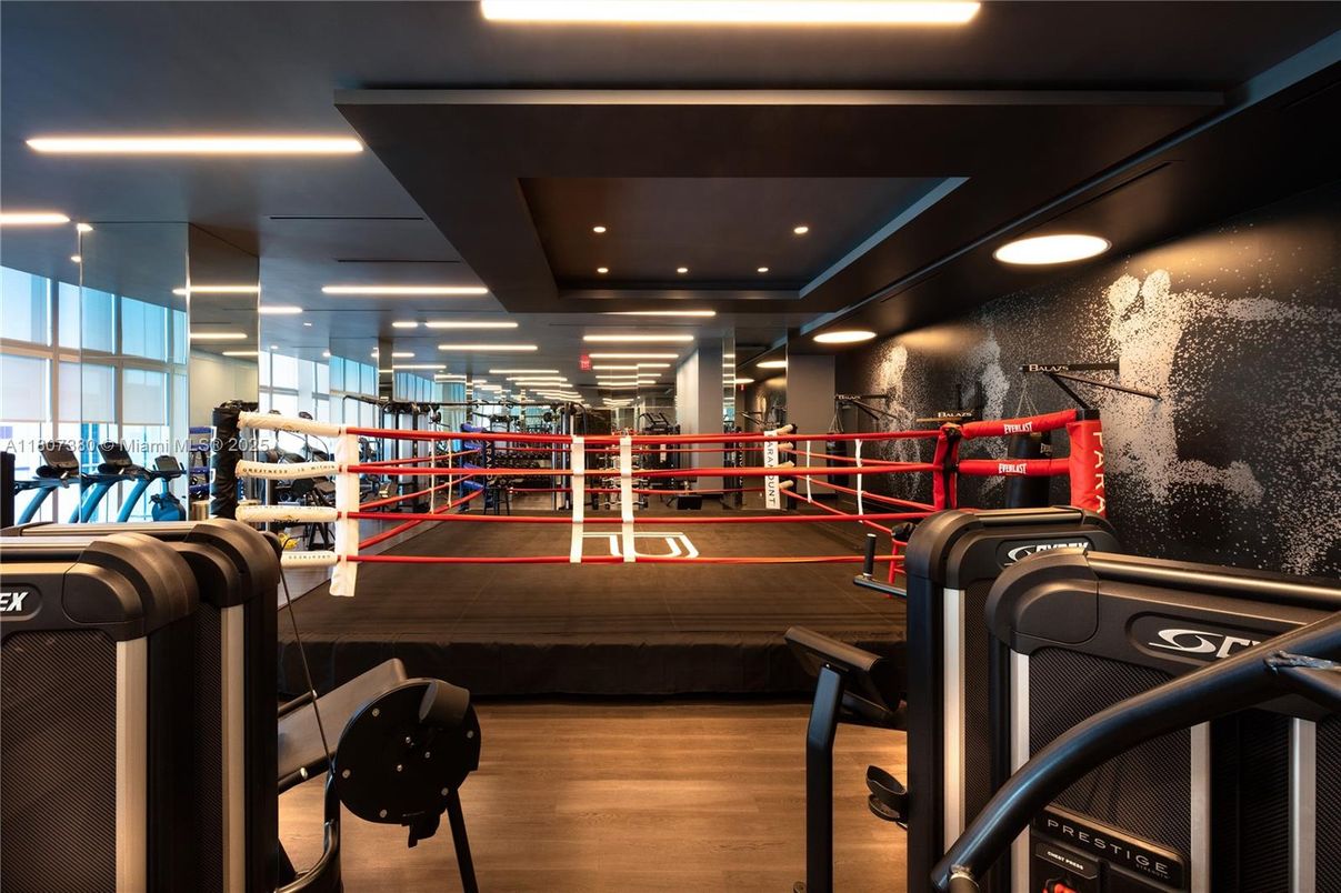 Fitness Equipment, Interior, Recessed Lighting