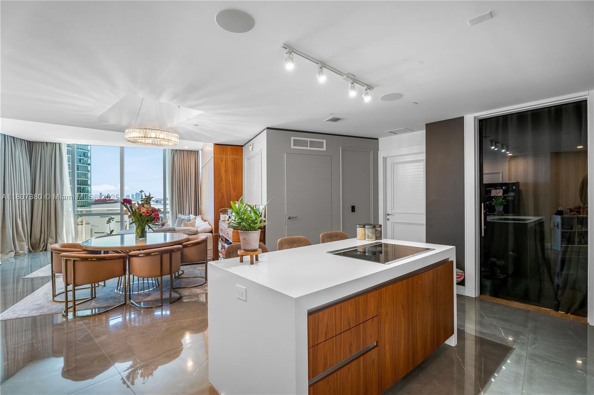 Chandelier, Dining room, Interior, Kitchen