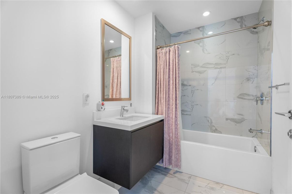 Bathroom, Interior, Marble, Marble Walls, Recessed Lighting