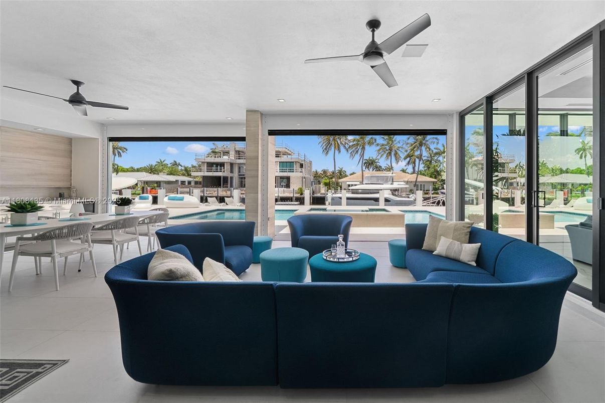 Dining room, Interior, Living room, Recessed Lighting