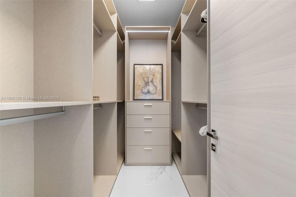 Interior, Marble, Walk-in Closets