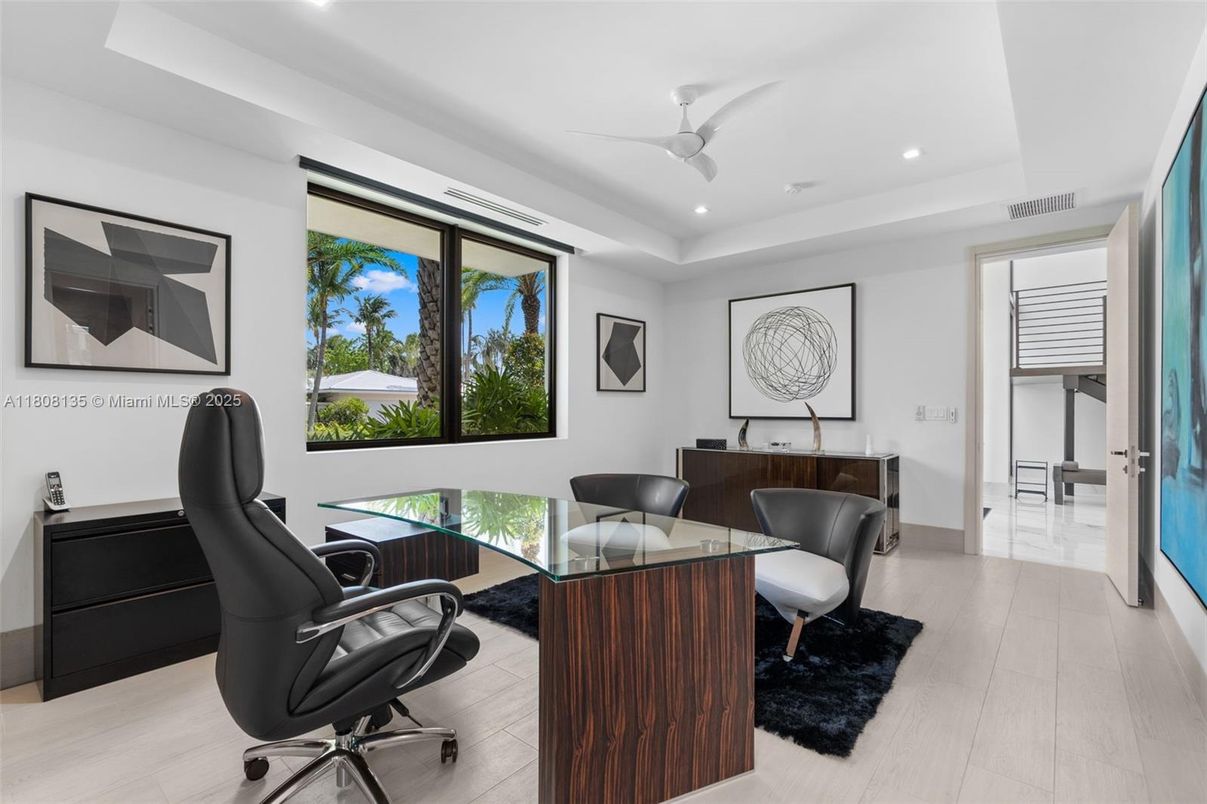 Home Office, Interior, Recessed Lighting, Wood Texture Flooring