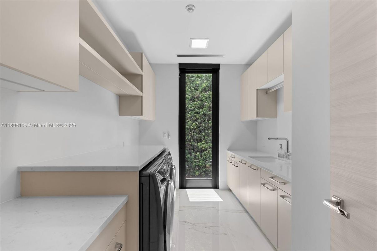 Interior, Kitchen, Marble, Recessed Lighting