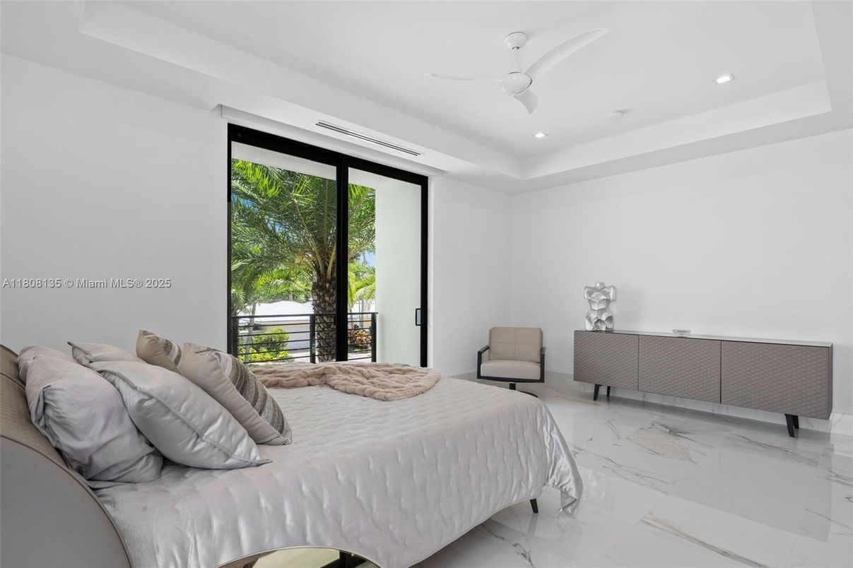 Bedroom, Interior, Marble, Recessed Lighting