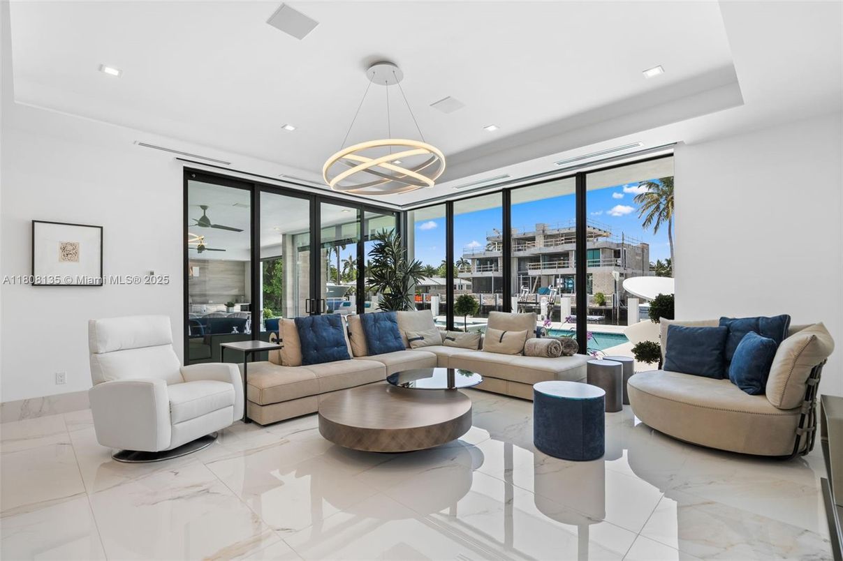 Interior, Living room, Marble, Pendant Lights, Recessed Lighting