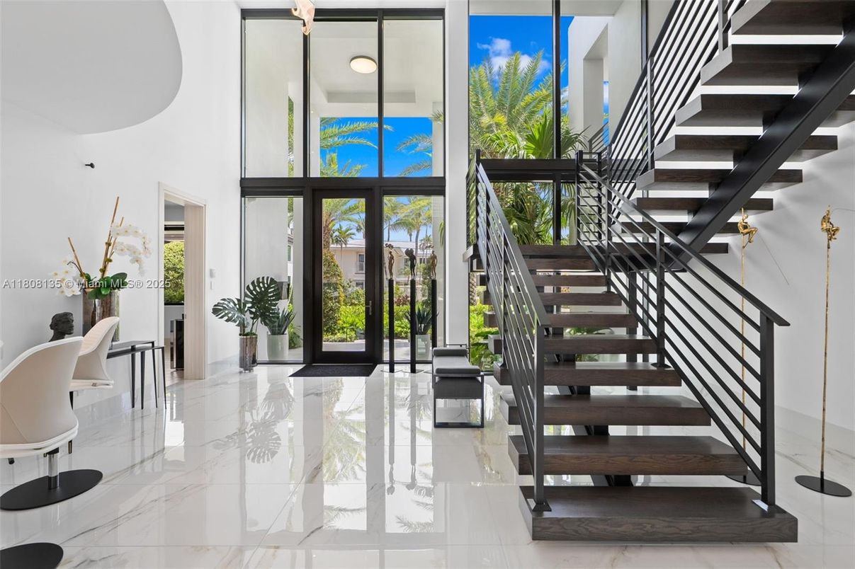 Interior, Marble, Water