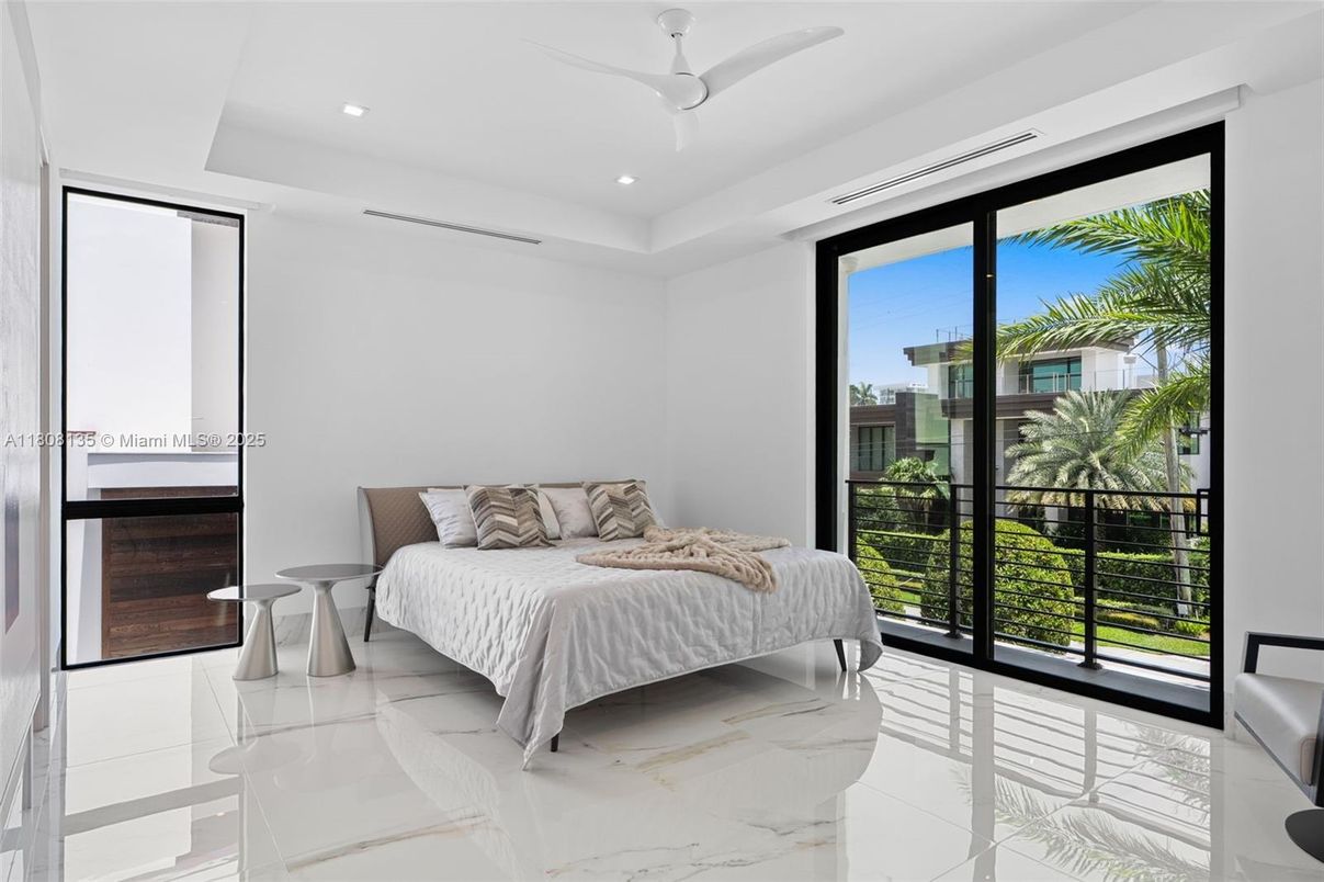 Bedroom, Interior, Marble, Recessed Lighting