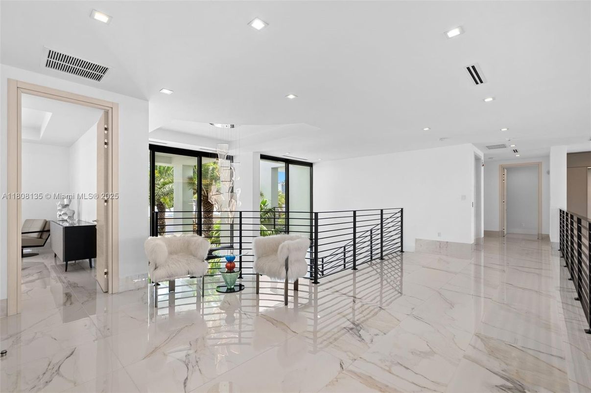 Interior, Living room, Marble, Pendant Lights, Recessed Lighting