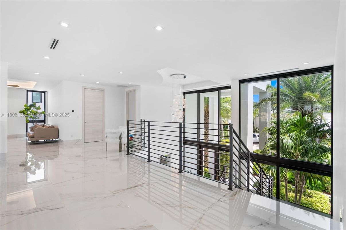 Chandelier, Interior, Marble, Pendant Lights, Recessed Lighting